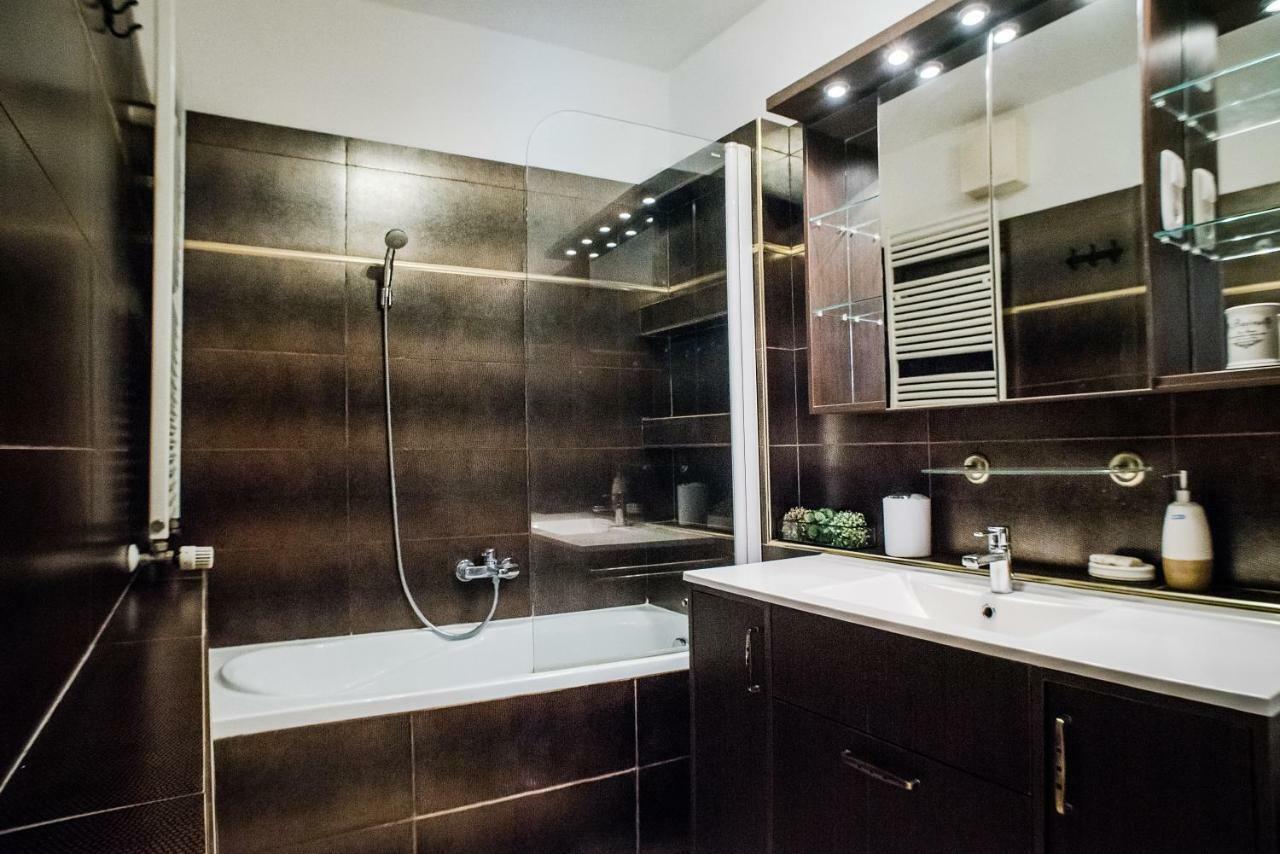 Hollo Apartment - Private Garage - A/C Budapeşte Dış mekan fotoğraf